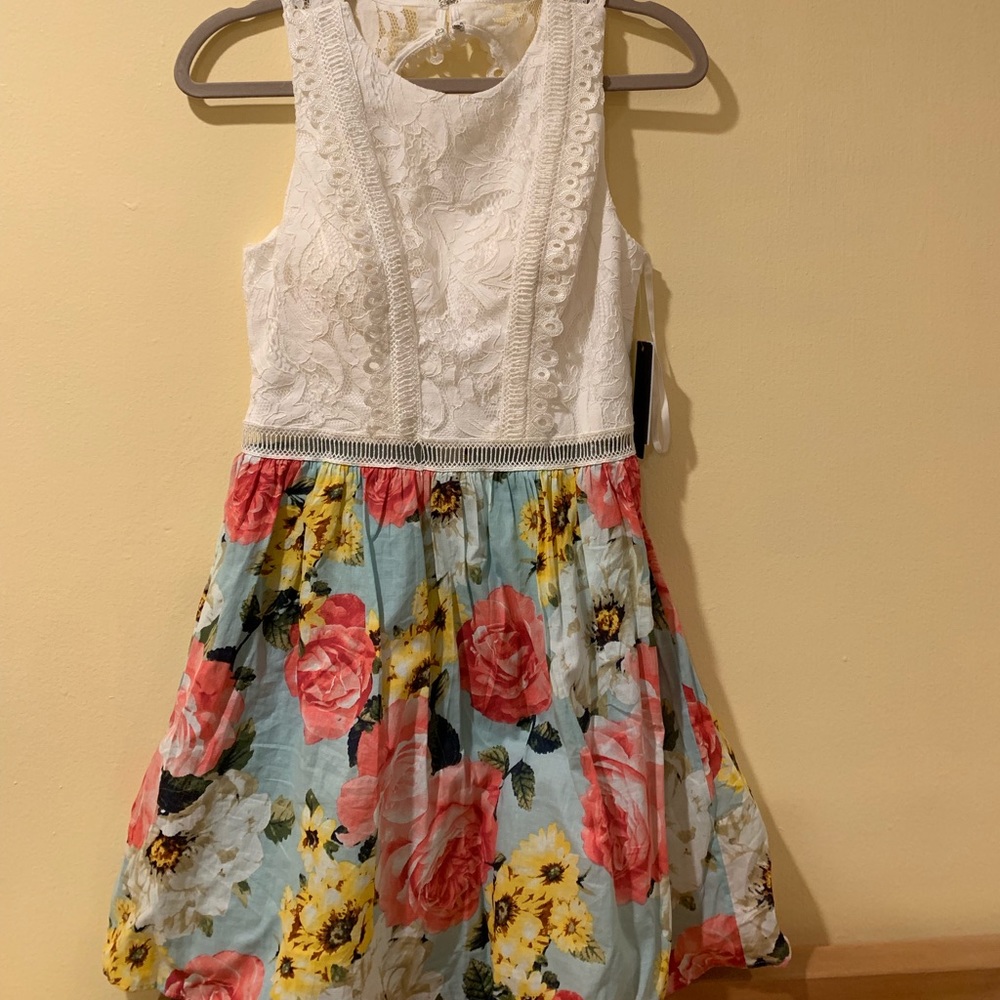 City Studio Laced Floral Dress